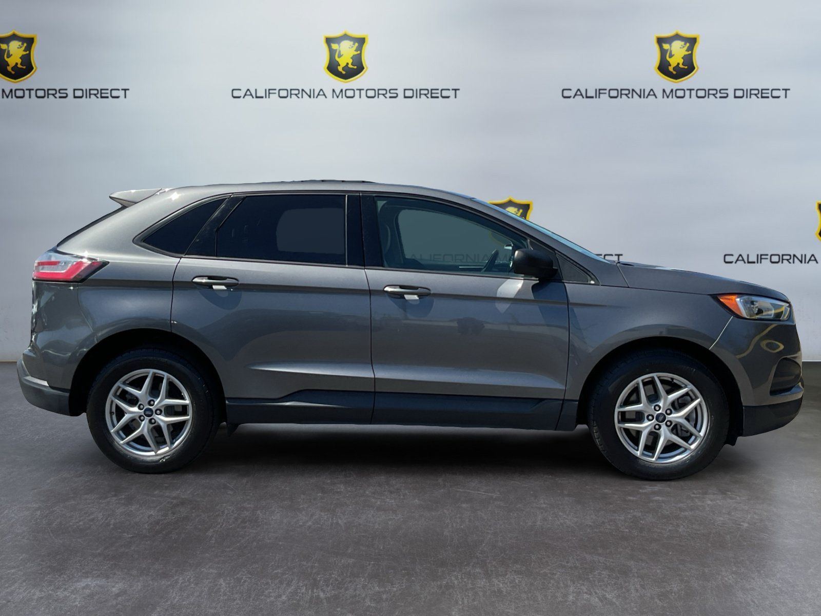 Used 2021 Ford Edge SE FWD image 4