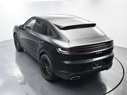 Certified 2026 Porsche Cayenne E-Hybrid Coupe AWD/4WD image 37
