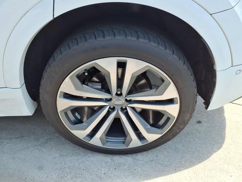 Used 2019 Audi Q8 Prestige w/ Towing Package AWD/4WD image 23