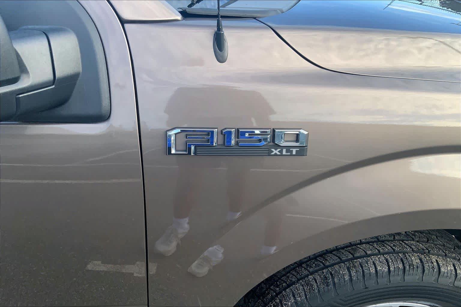 Used 2019 Ford F150 XLT w/ Trailer Tow Package RWD image 10