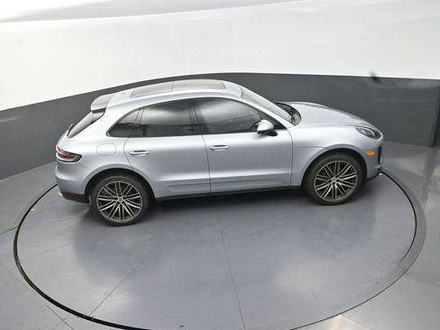 Used 2019 Porsche Macan AWD/4WD image 30