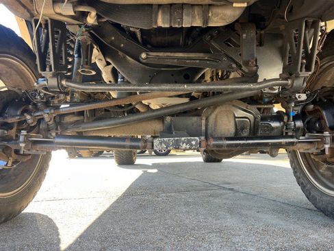 Used 2011 Ford F350 Lariat w/ Lariat Interior Pkg image 18