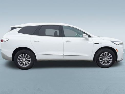 Used 2024 Buick Enclave Premium image 10