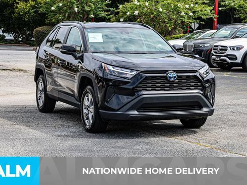 Used 2024 Toyota RAV4 LE AWD/4WD image 5