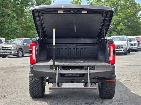 Used 2024 Ford F250 Lariat w/ Lariat Ultimate Package AWD/4WD image 26
