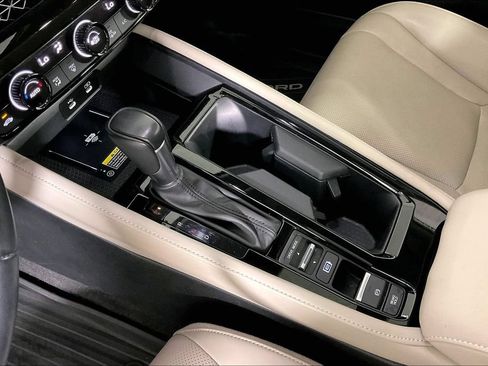 Used 2024 Honda Accord Touring image 17