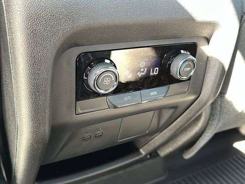 New 2025 Chevrolet Traverse LT w/ LPO, Floor Liner Package image 25