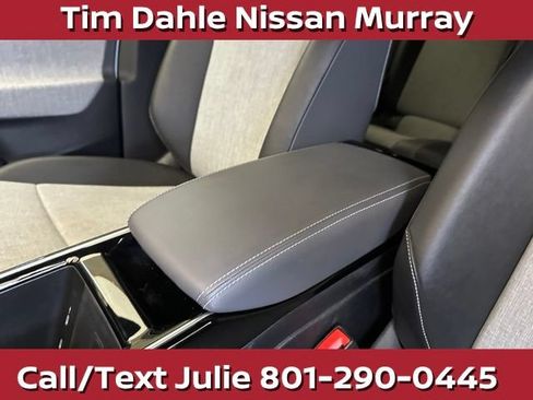 Used 2023 Volkswagen ID.4 Pro AWD/4WD image 31