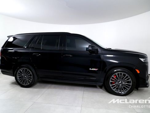 Used 2024 Cadillac Escalade V w/ LPO, ONYX Package AWD/4WD image 9