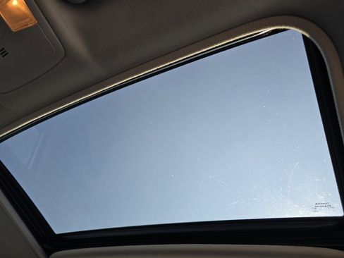 Used 2017 Toyota RAV4 XLE w/ All Weather Liner Package AWD/4WD image 23