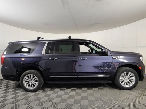 Used 2023 GMC Yukon XL SLT AWD/4WD image 8