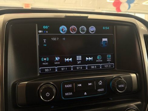 Used 2018 Chevrolet Silverado 1500 LT w/ All Star Edition AWD/4WD image 27