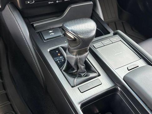 Used 2022 Lexus ES 350 F Sport w/ Accessory Package 2 FWD image 27