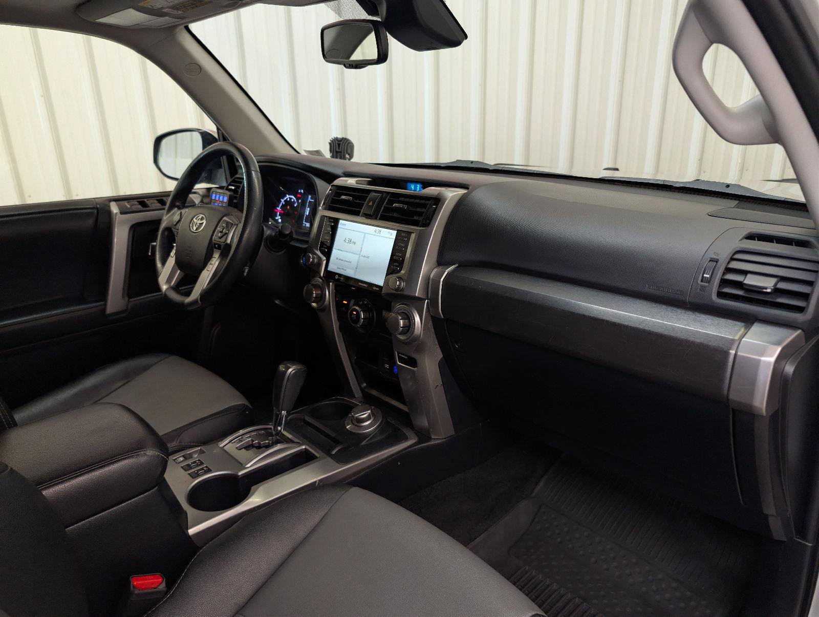 Used 2021 Toyota 4Runner SR5 Premium w/ Moonroof Package AWD/4WD image 5