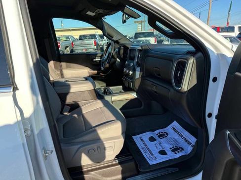 Used 2019 GMC Sierra 1500 SLT w/ SLT Premium Package AWD/4WD image 16