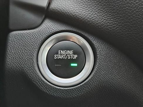 Used 2019 Chevrolet Equinox LT w/ Sun & Navigation Package AWD/4WD image 22