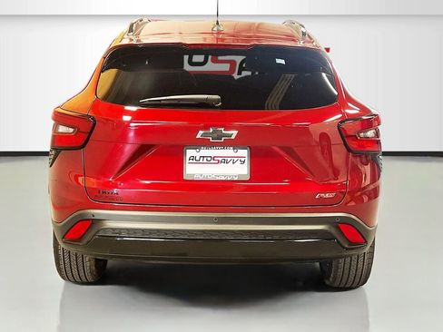 Used 2025 Chevrolet Trax RS w/ Sunroof Package image 6