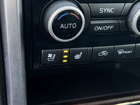 Used 2021 Subaru Ascent Touring w/ Popular Package #2A image 21