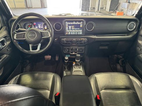 Used 2021 Jeep Wrangler Unlimited Sahara w/ Cold Weather Group AWD/4WD image 27