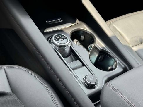 Used 2025 Ford Explorer Active w/ Active Comfort Package image 24