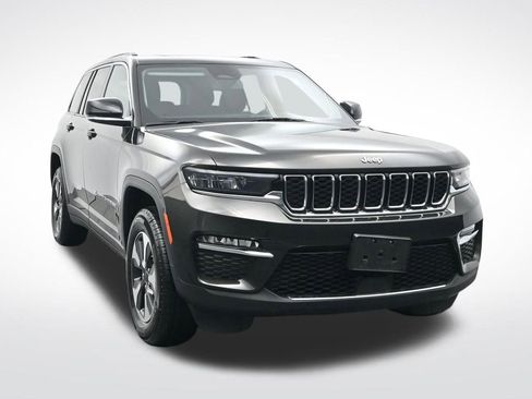 Used 2024 Jeep Grand Cherokee Limited 4xe image 3