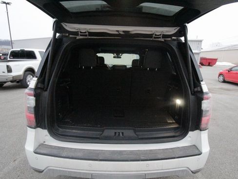 Used 2021 Ford Expedition Limited image 10