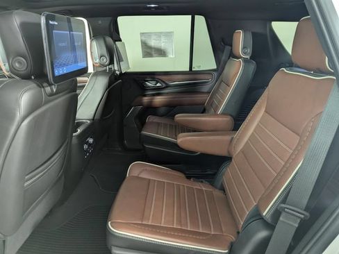 Used 2023 GMC Yukon Denali Ultimate AWD/4WD image 22