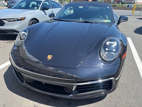 Used 2022 Porsche 911 Carrera image 5