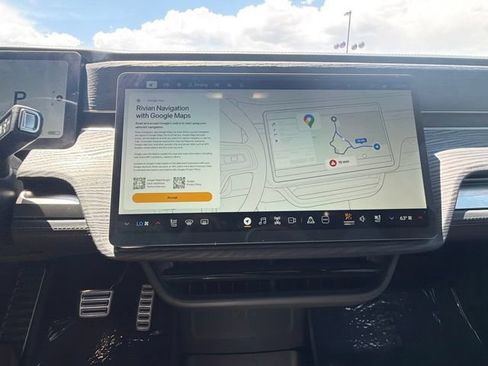 Used 2023 Rivian R1S Adventure AWD/4WD image 26