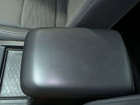 Used 2022 Nissan Frontier SV w/ Technology Package image 30