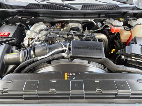 Used 2025 Chevrolet Silverado 2500 LTZ w/ LTZ Convenience Package image 35