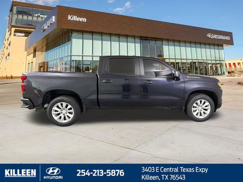 Used 2023 Chevrolet Silverado 1500 Custom image 9