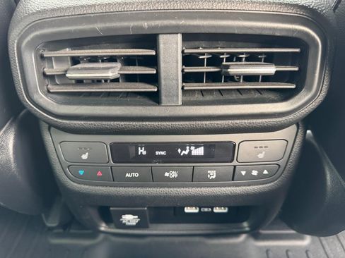 Certified 2023 Honda Pilot Elite image 16