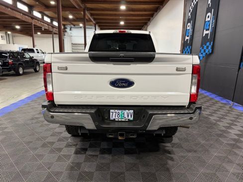 Used 2017 Ford F250 XLT w/ XLT Value Package AWD/4WD image 4