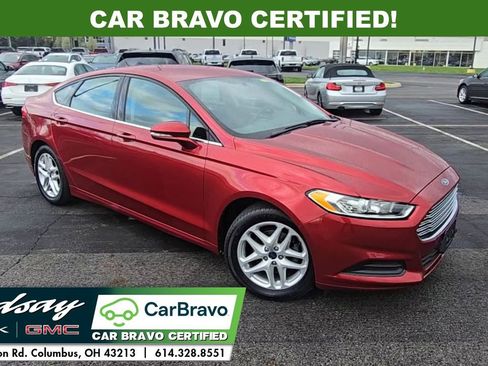 Used 2014 Ford Fusion SE FWD image 2