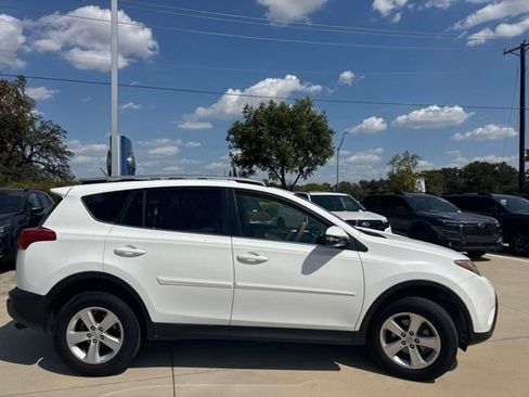 Used 2014 Toyota RAV4 XLE FWD image 2