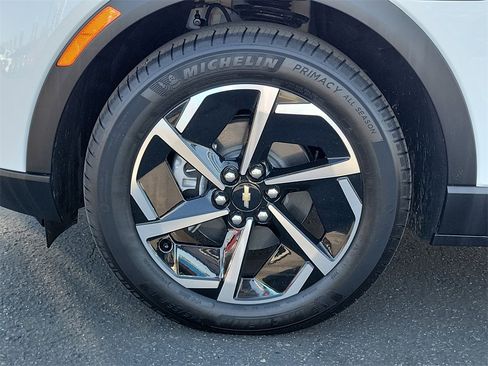 Used 2026 Chevrolet Equinox EV LT image 24