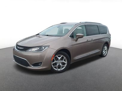 Used 2018 Chrysler Pacifica Touring-L Plus w/ Tire & Wheel Group