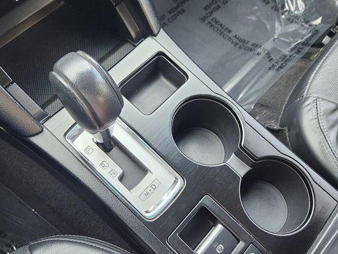 Used 2017 Subaru Outback 2.5i Limited image 10