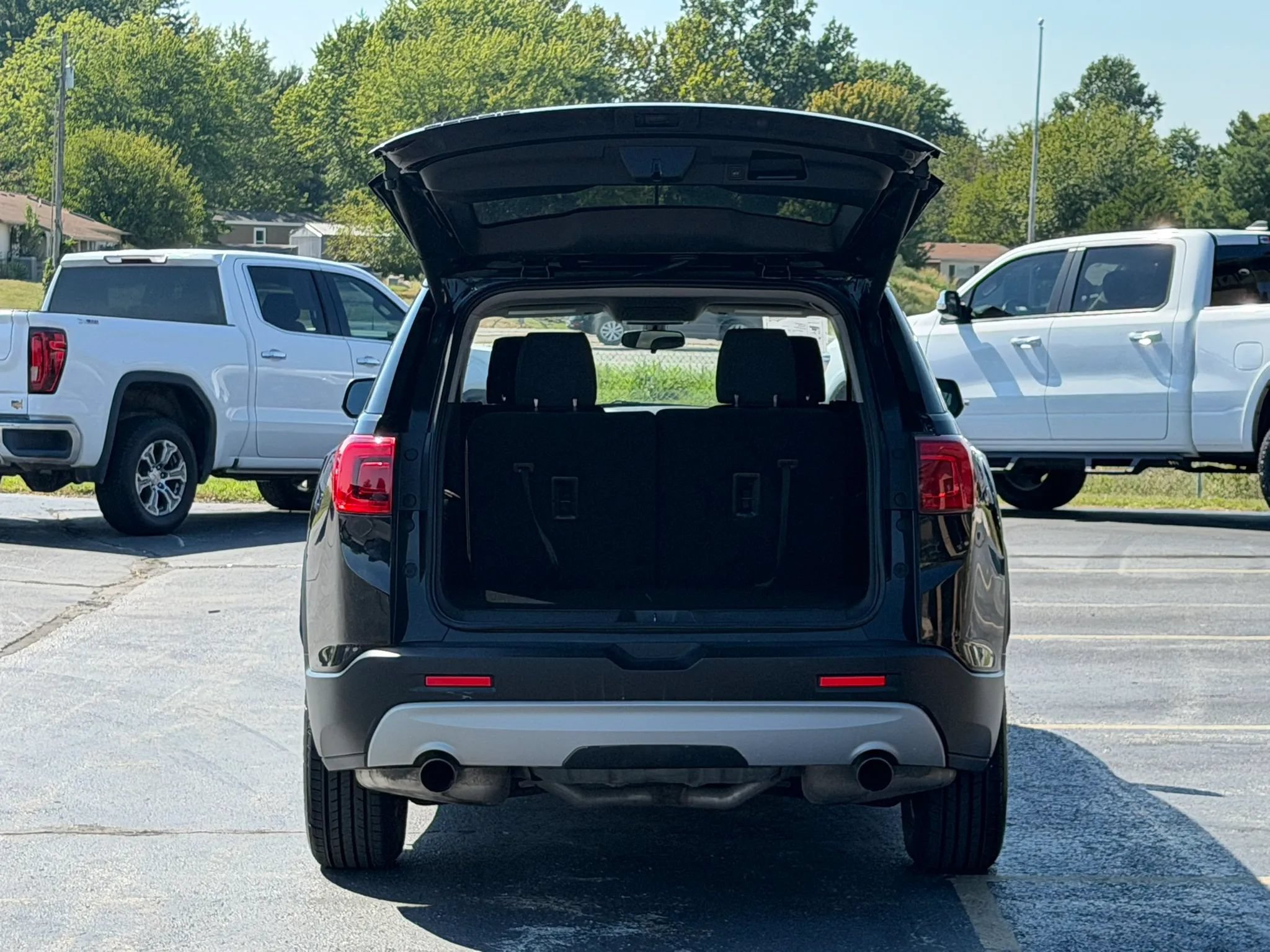 Used 2019 GMC Acadia SLE FWD image 11
