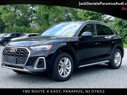 Certified 2023 Audi Q5 2.0T Premium w/ Convenience Package AWD/4WD image 1