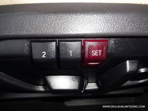 Used 2021 BMW X1 sDrive28i image 11