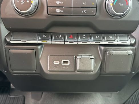 Certified 2022 Chevrolet Silverado 1500 Custom RWD image 21