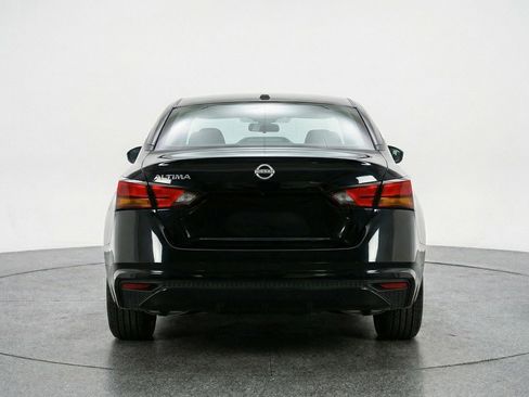 Used 2025 Nissan Altima 2.5 SV image 7