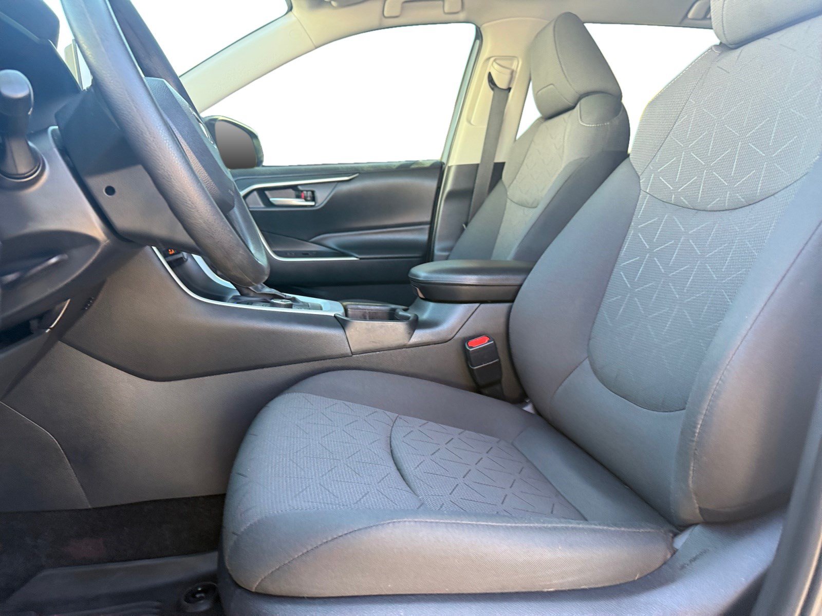 Used 2024 Toyota RAV4 XLE AWD/4WD image 10