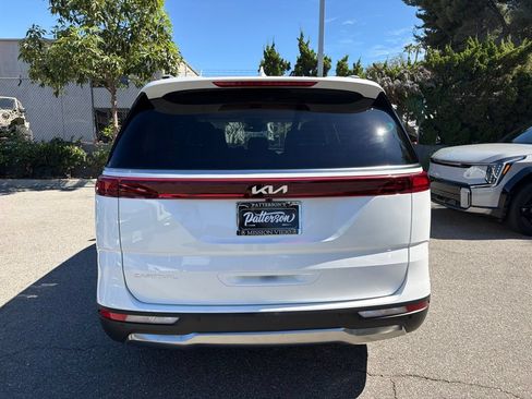 Certified 2024 Kia Carnival SX FWD image 7