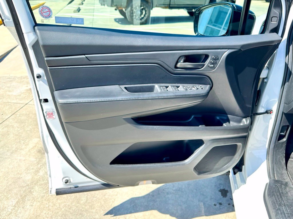 Used 2025 Honda Odyssey Sport-L image 11