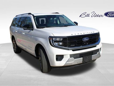 New 2025 Ford Expedition Max Platinum w/ Platinum Ultimate Package image 2