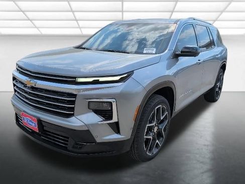 New 2026 Chevrolet Traverse High Country w/ LPO, Floor Liner Package FWD image 33