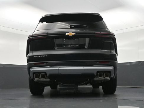 Certified 2026 Chevrolet Traverse LT FWD image 32